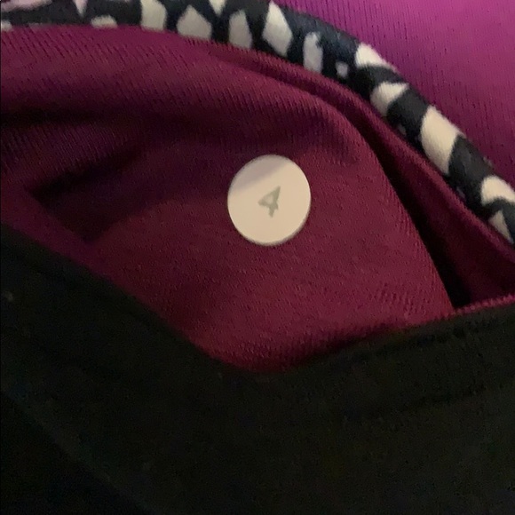 Lululemon Reversible Leggings Sz 4 - Picture 4 of 16